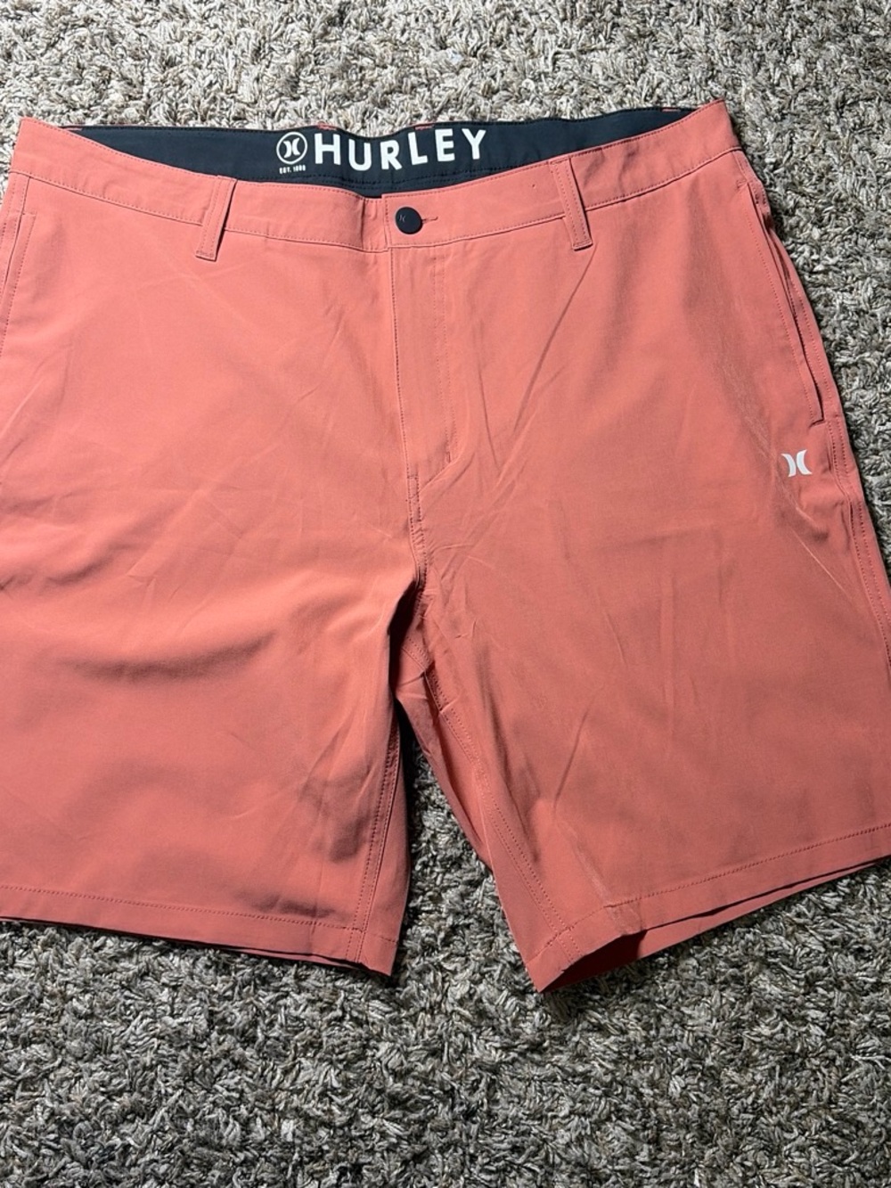 Hurley Men’s Size 40 Performance Stretch Walk Shorts Coral Salmon 10” Inseam